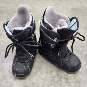 Womens Moto Burton Snowboard Boots